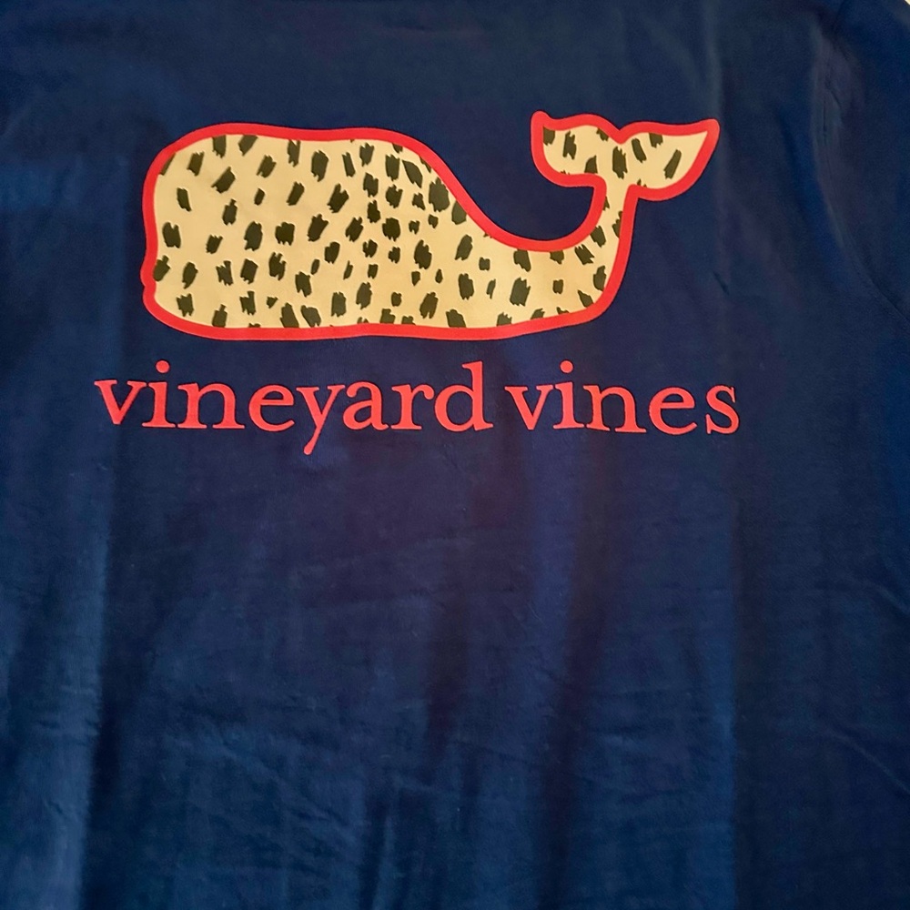 Vineyard Vines Women’s Navy Whale Print Tee